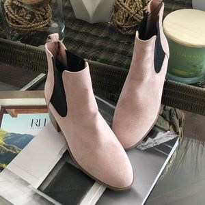 Brand new Heeled boots suede